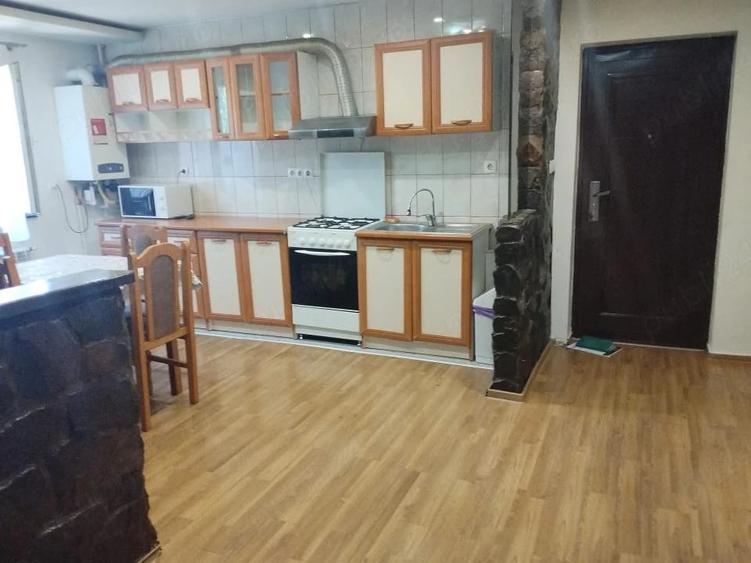 Apartament cu 2 camere semidecomandat în Florești