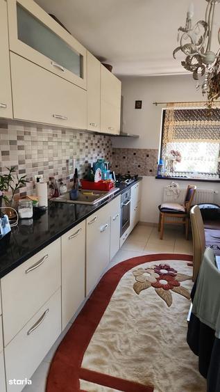 Casă cu 5 camere cu Teren 356 Mp în Mogoșoaia