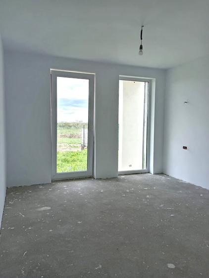 Casă individuală cu 3 camere cu Teren 120 Mp în Central