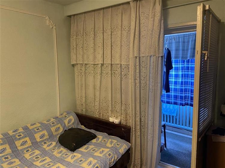 Apartamen 3 camere , cartier Sud 70 mp , decomandat - 8
