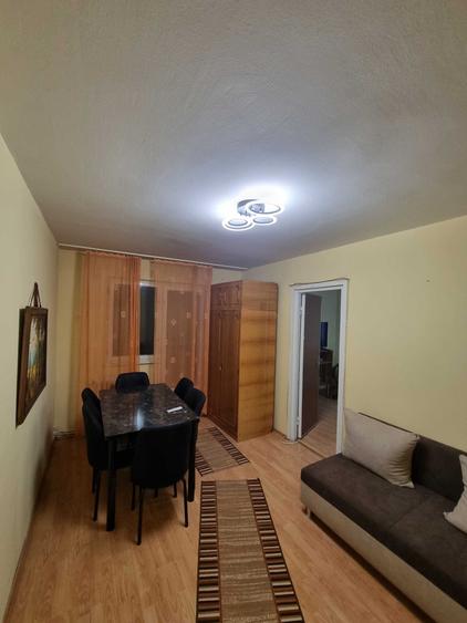 Chirie apartament 2 camere etaj 1 zona Micro 15 - 5