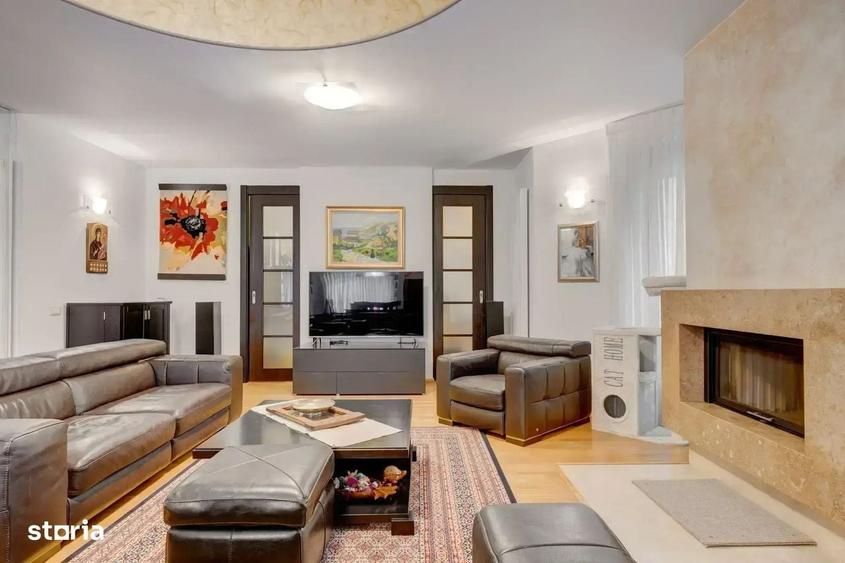 Casă cu 4 camere cu Teren 300 Mp în Central