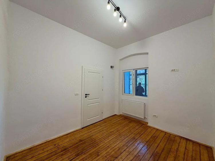 Apartament cu 3 camere semidecomandat în Bălcescu