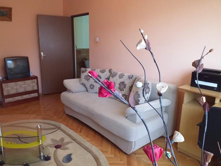 Apartament cu 2 camere decomandat în Tudor
