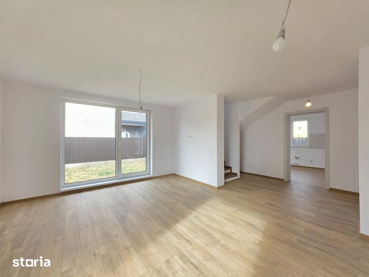 Casă cu 4 camere cu Teren 300 Mp în Sânpetru
