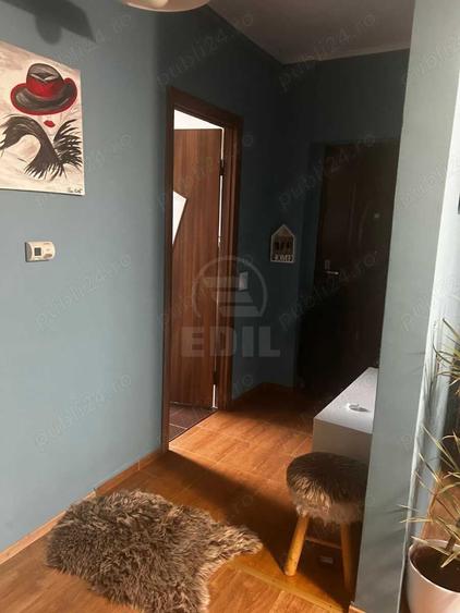 Apartament cu 3 camere semidecomandat în Florești