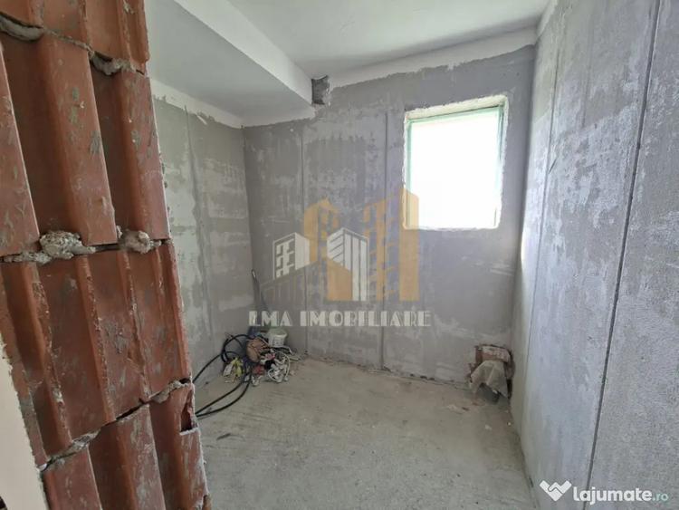 Casă cu 4 camere cu Canalizare în Sânpetru
