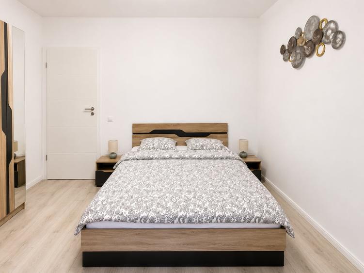 Apartament cu 2 camere semidecomandat, mobilat în Florești