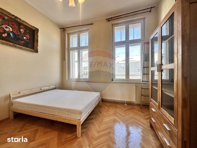 Apartament cu 4 camere, mobilat în Central