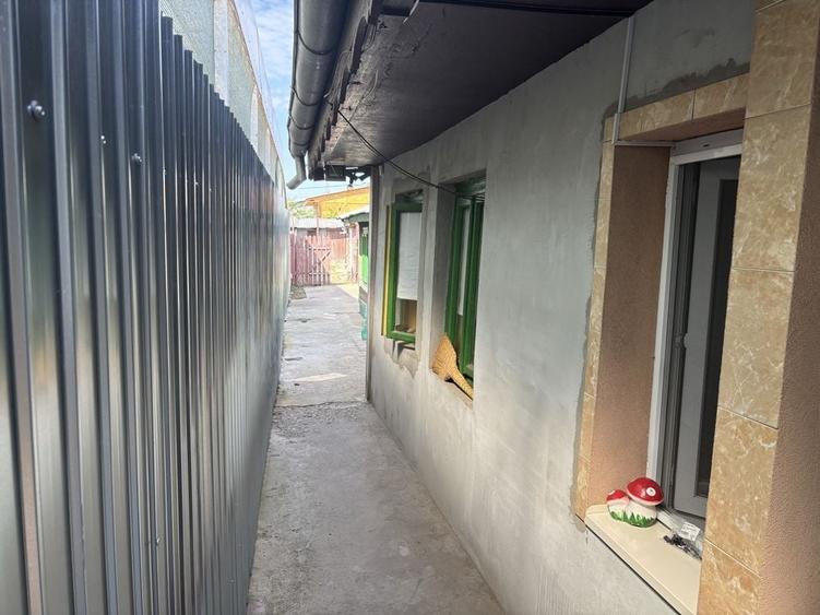 Casă cu 4 camere în Brăilița