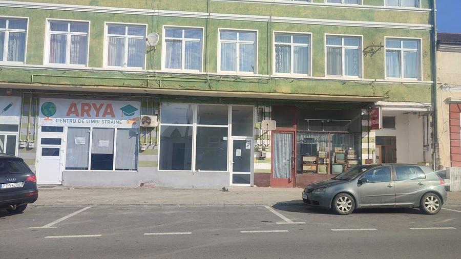Spațiu comercial, de 43 mp, în Central