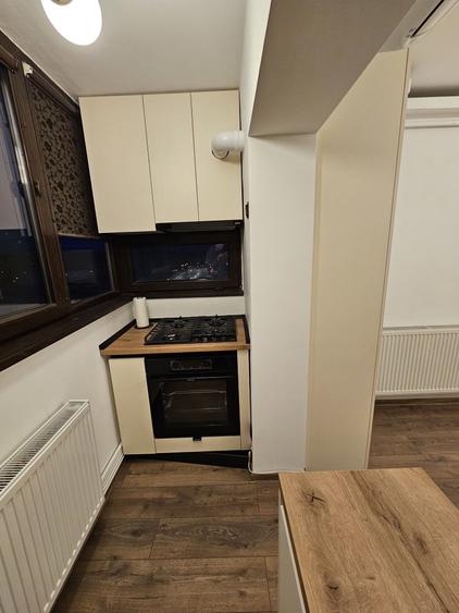 Apartament cu 3 camere decomandat în Popoveni