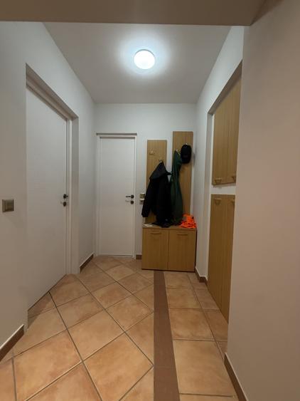 Apartament cu 3 camere decomandat, mobilat în Tipografilor