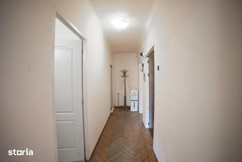 Apartament cu 2 camere semidecomandat în Centrul Civic