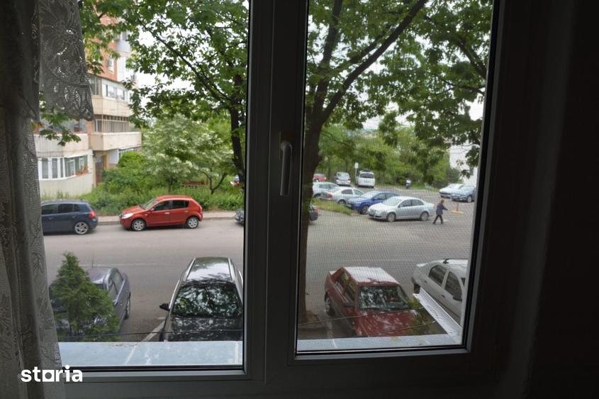 Apartament cu 2 camere decomandat în Războieni