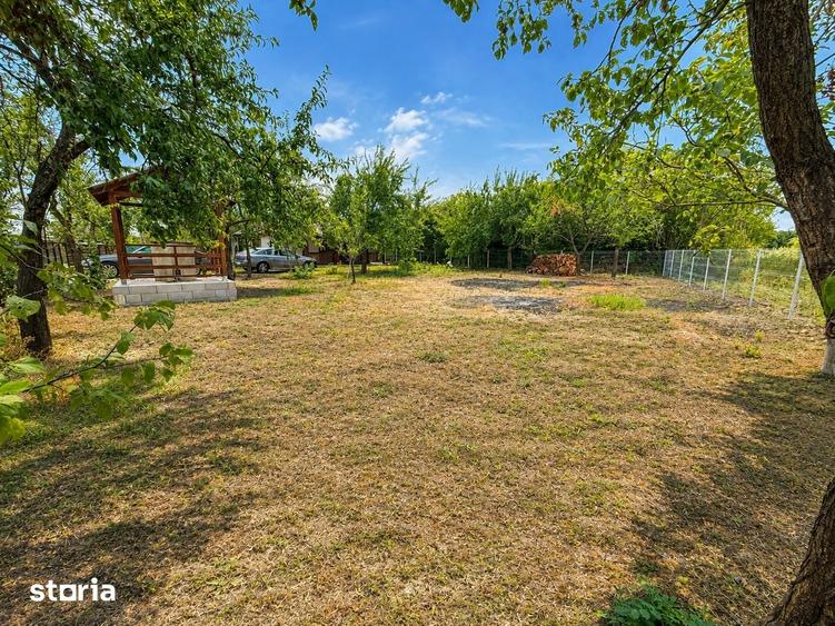 Casă cu 1 camere cu Teren 1023 Mp în Grajduri
