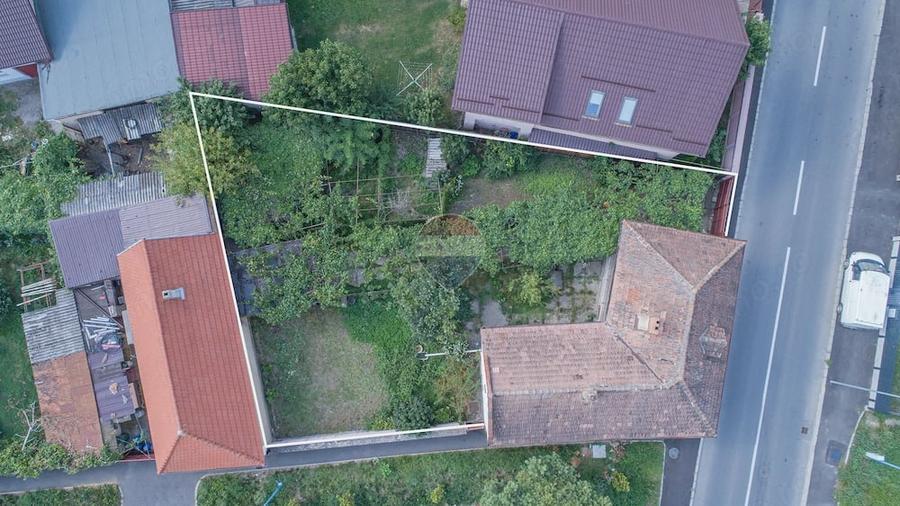 Casă cu 2 camere cu Teren 553 Mp în Bartolomeu