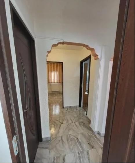 Apartament cu 3 camere decomandat, mobilat în Inel II