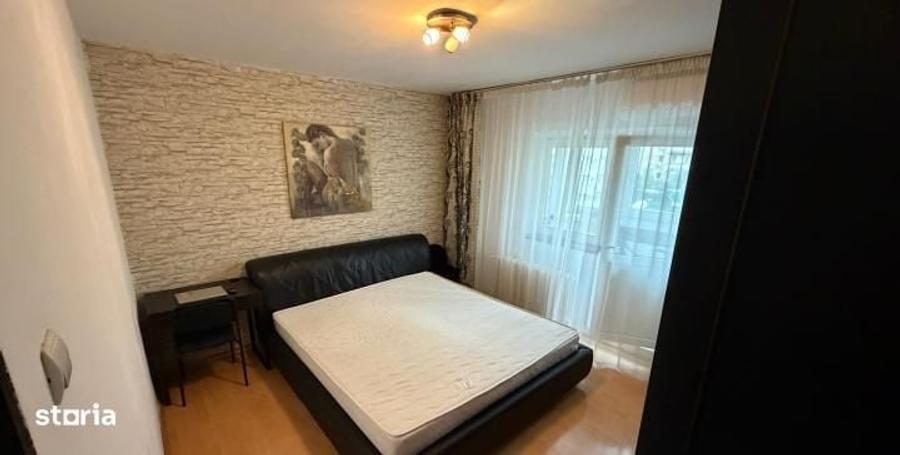 Apartament cu 3 camere decomandat în Vitan
