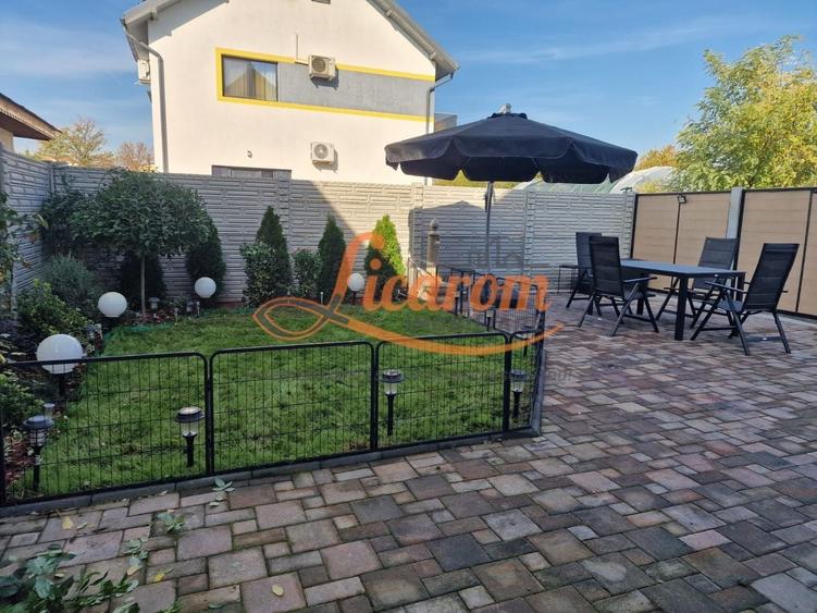 Duplex cu 4 camere cu Canalizare în Central