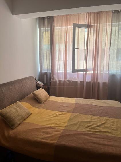Apartament cu 3 camere decomandat, mobilat în Florești