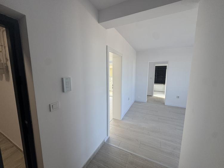 Apartament cu 3 camere decomandat în Giroc