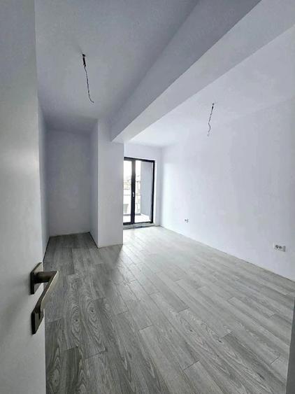 Apartament cu 2 camere semidecomandat în Titan
