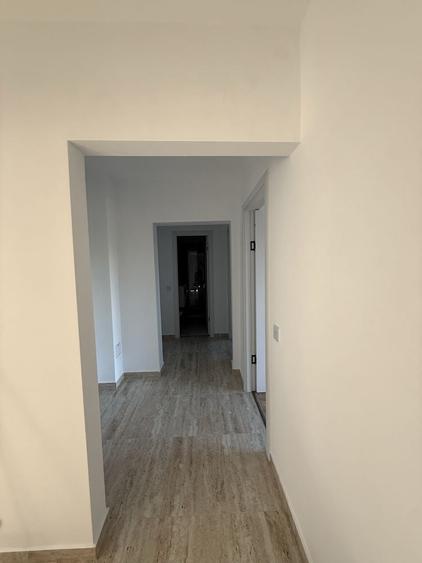 Apartament cu 3 camere în Nerva Traian