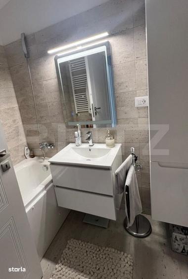 Apartament cu 2 camere semidecomandat în Pleșești