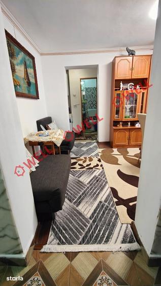 Apartament cu 3 camere semidecomandat în Central