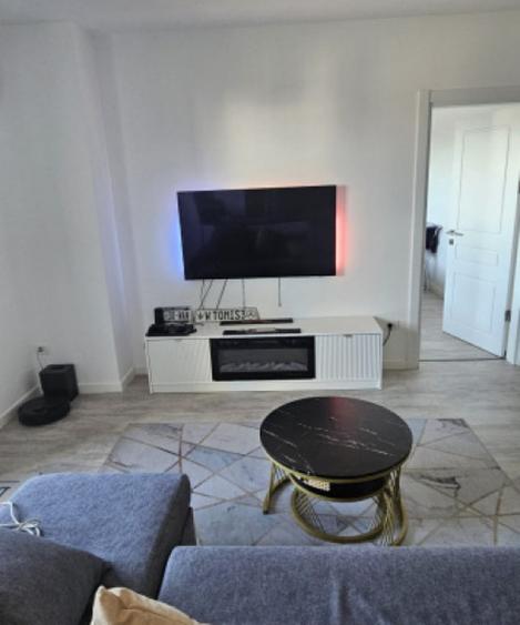 Apartament cu 2 camere decomandat în Km 5