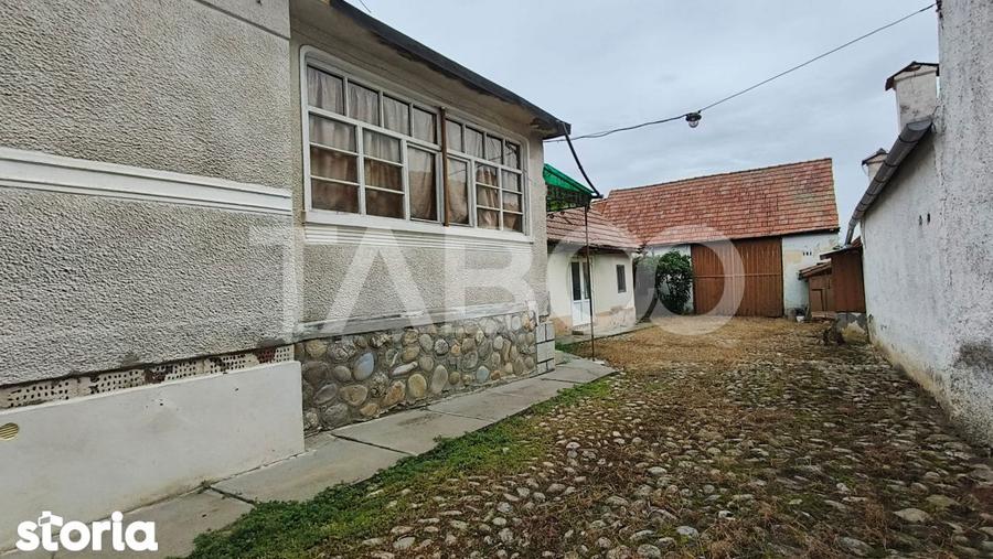 Casă cu 4 camere cu Teren 100 Mp în Șpring