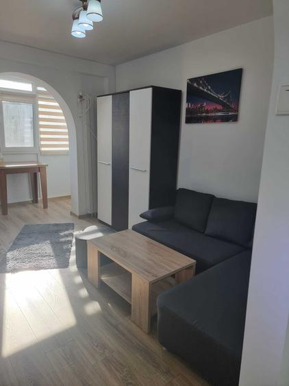 Apartament cu 2 camere semidecomandat în Micro 14