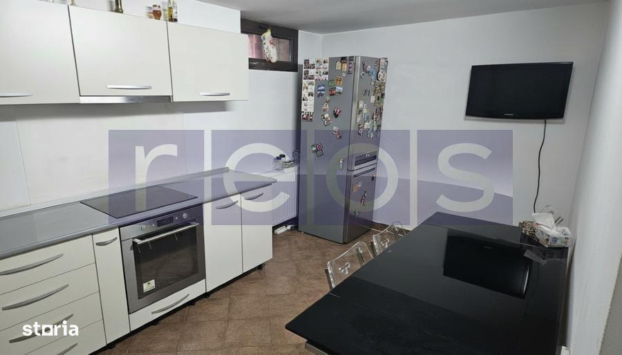 Casă cu 5 camere cu Teren 300 Mp în Grivița