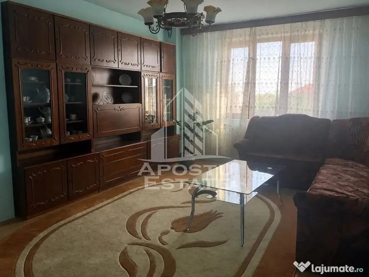 Apartament cu 4 camere decomandat în Mircea cel Bătrân