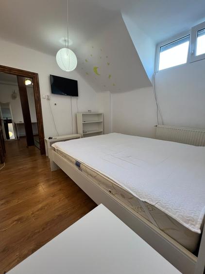 Apartament cu 2 camere decomandat în Universitate