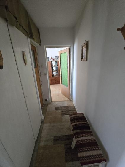 Apartament cu 2 camere semidecomandat în Uiasca