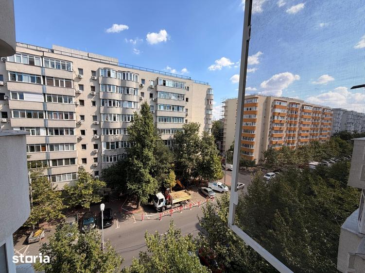 Apartament cu 4 camere în Vitan