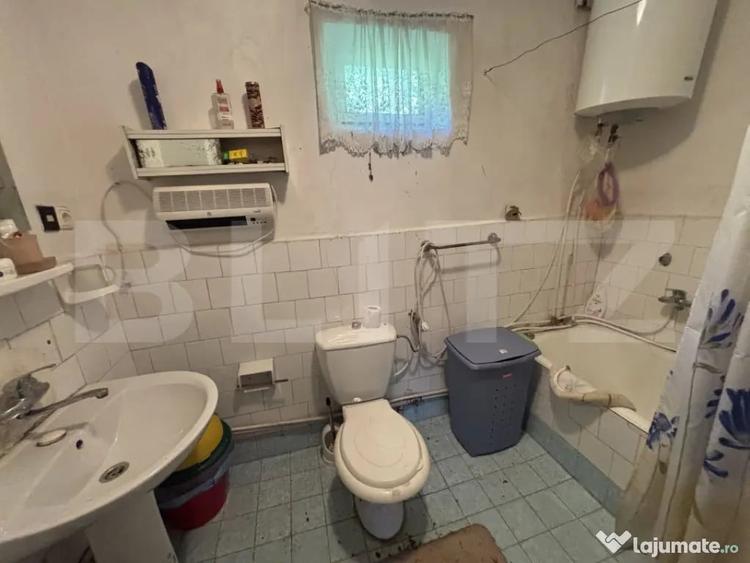 Casă cu 5 camere cu Teren 900 Mp în Cehei