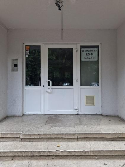 Apartament semidecomandat în Gorjului