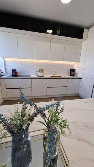 Apartament cu 4 camere decomandat, mobilat în Pipera