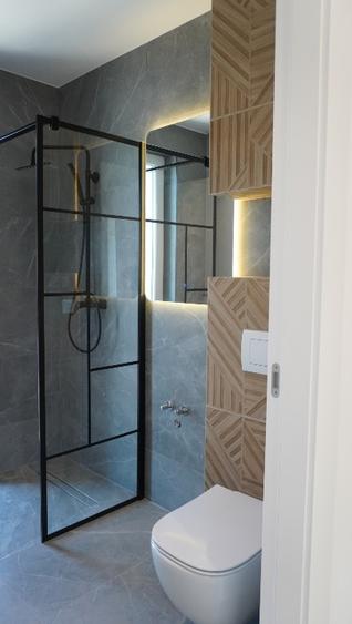 Duplex cu 4 camere cu Canalizare în Central