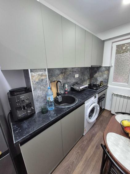 Apartament cu 2 camere decomandat în Micro 19