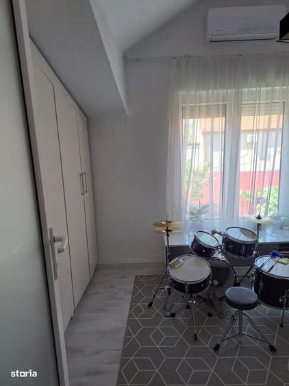 Apartament cu 3 camere în Decebal