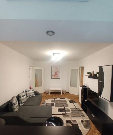 Apartament cu 2 camere semidecomandat în Apărătorii Patriei