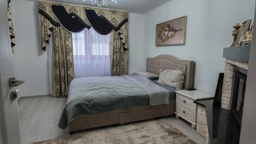 Casă individuală cu 6 camere cu Garaj în Volovăț
