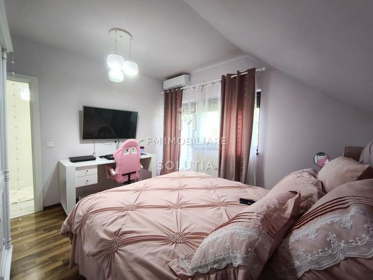Duplex cu 4 camere cu Canalizare în Valea Borcutului