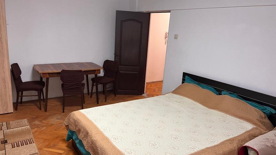 Apartament cu 2 camere decomandat, mobilat în Calea Călărașilor