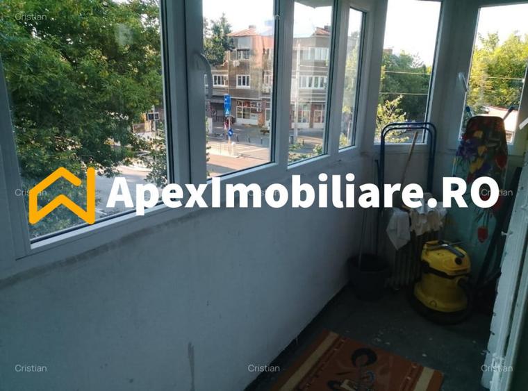 Apartament cu 3 camere decomandat în Iancului