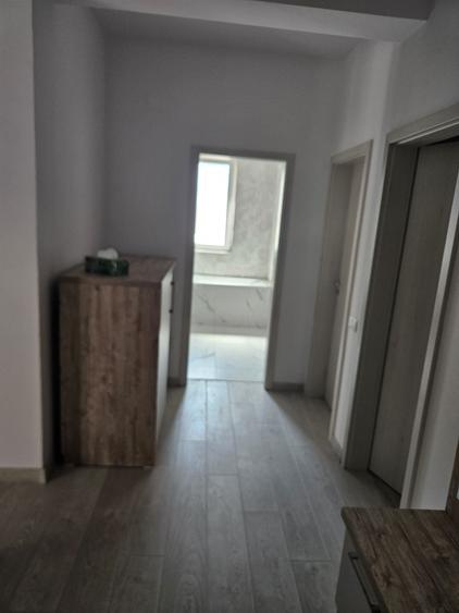 Apartament cu 3 camere în Dumbrăvița